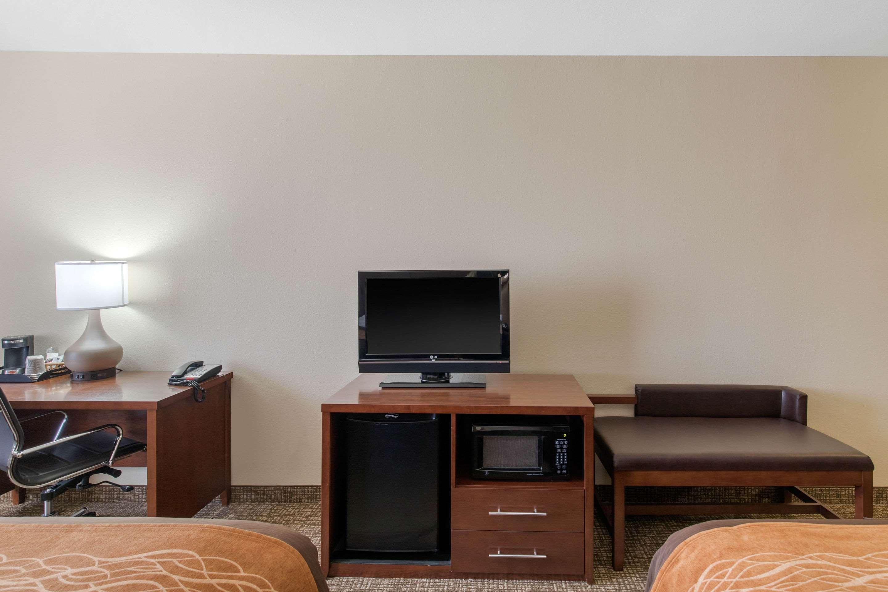 Comfort Near Unt 3*