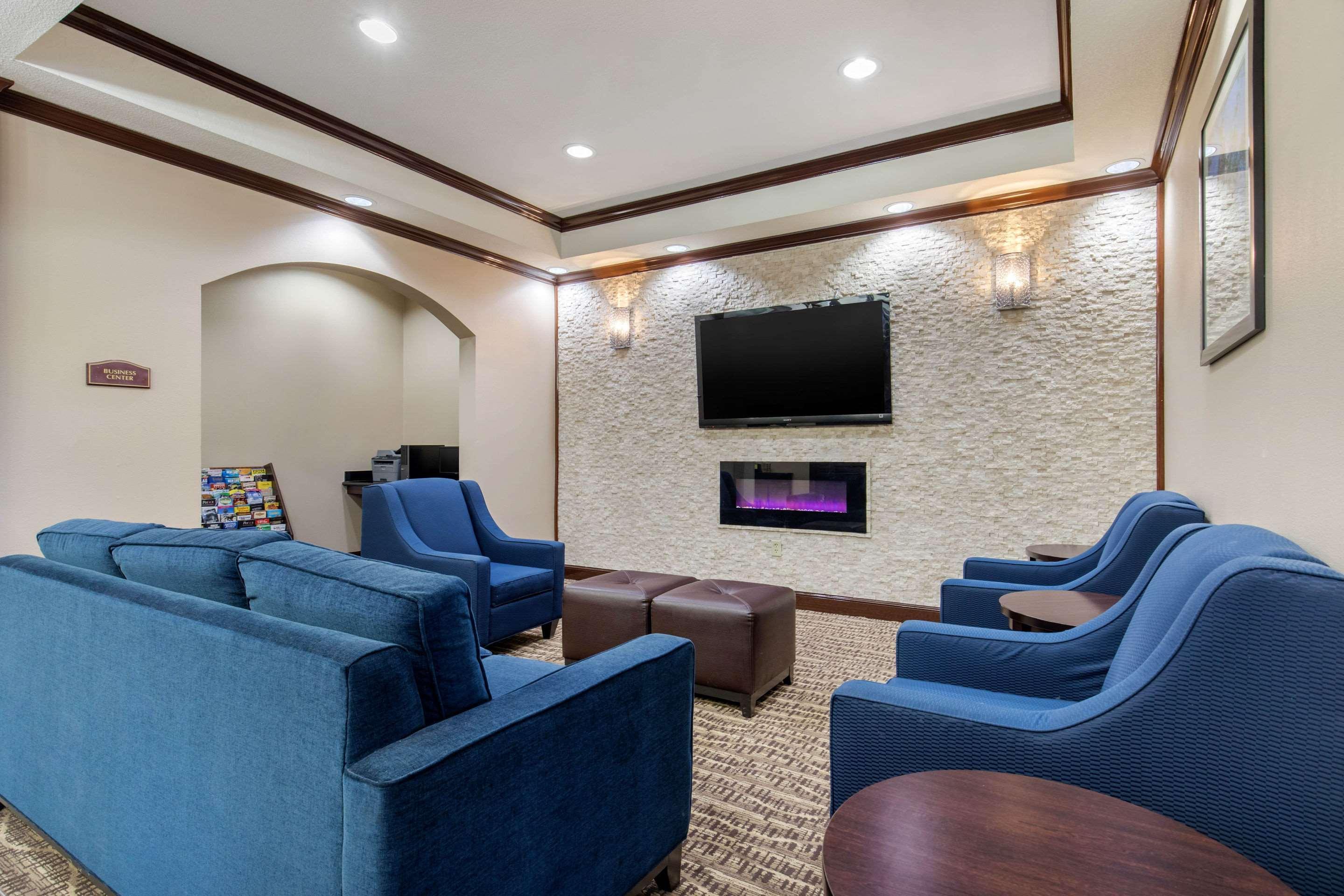 Comfort Near Unt 3* Denton